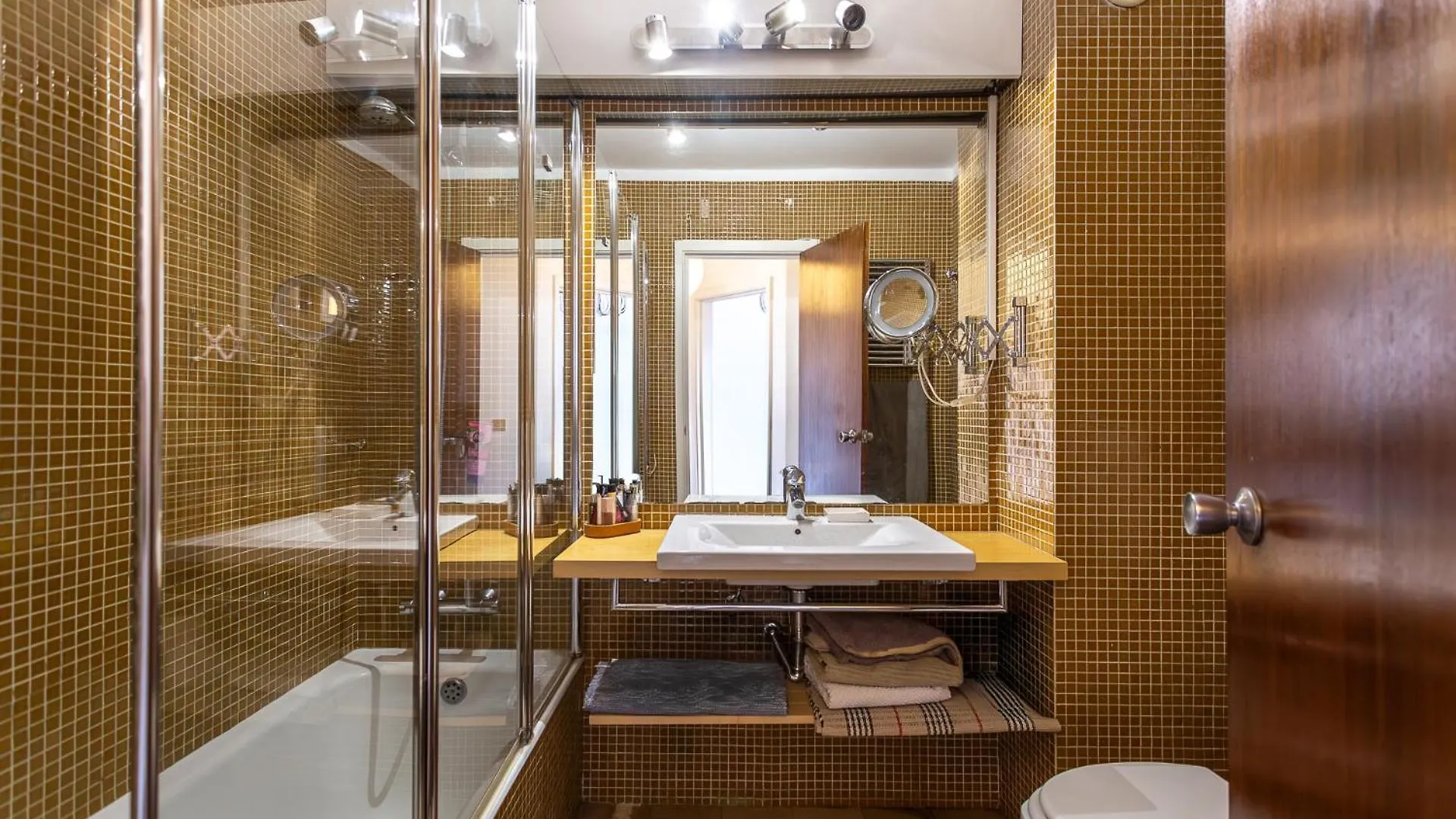 Lisbon Apartment 1